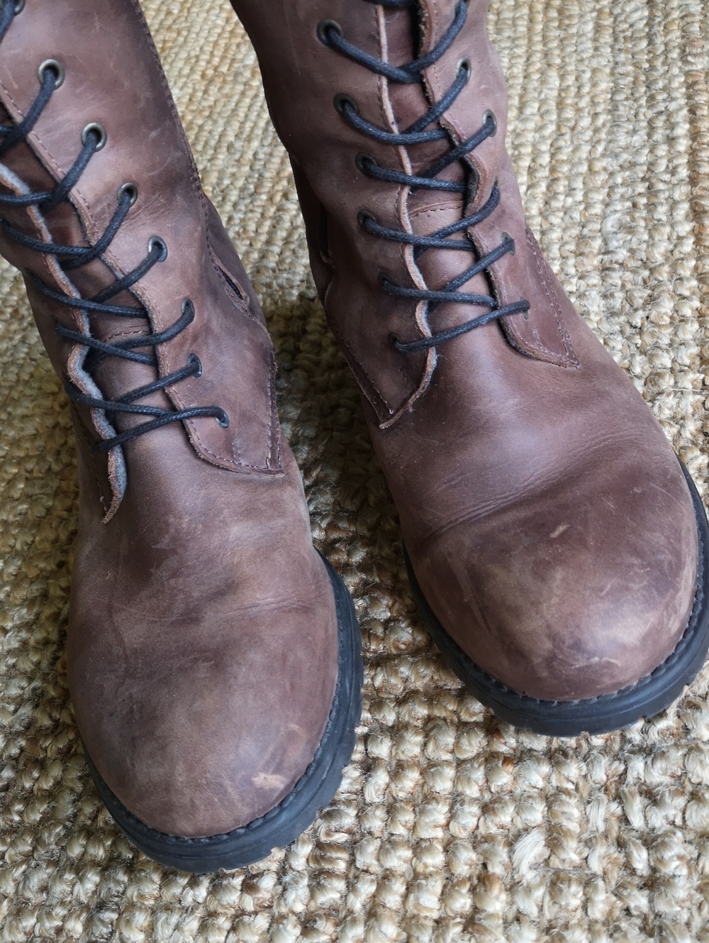 Made in Portugal tall brown leather boots - Picture 7 of 16